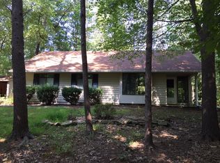 1060 Hunters Ridge Rd, Earlysville, VA 22936