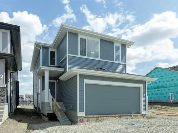 17 W Southborough Cmn, Cochrane, AB T4C 3J8