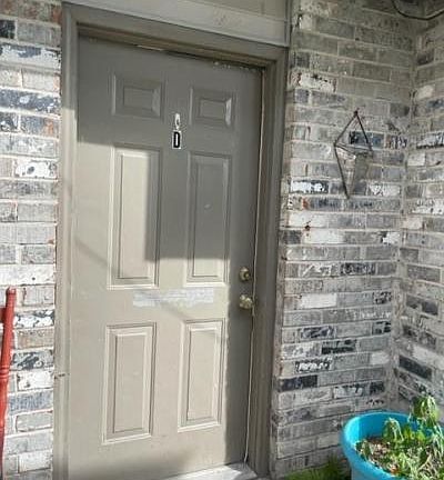 2nd image of 56 Brandon Hall Dr