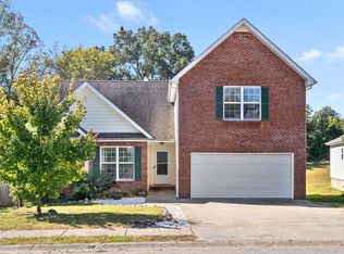 3495 Oak Creek Dr, Clarksville, TN 37040