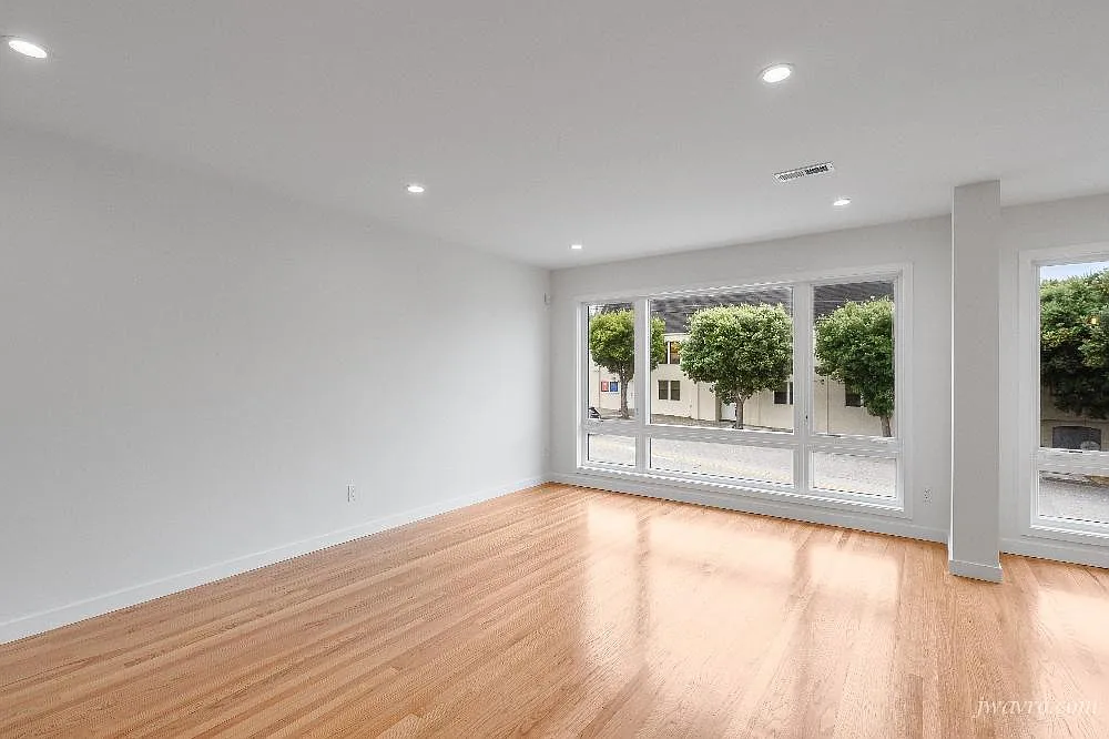 Pristine single family home. Complete remodel. — Photo 4