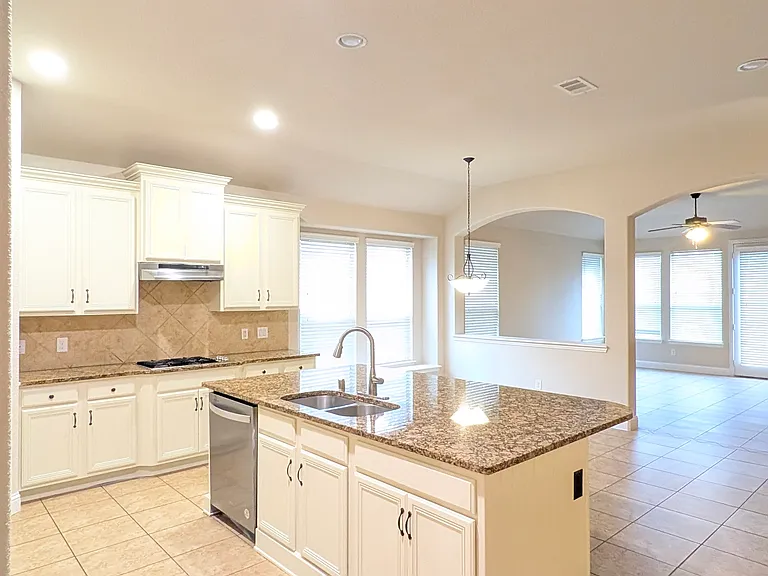 8717 Domingo Dr — Photo 18