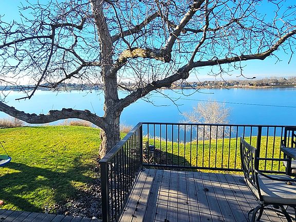 2nd image of 3312 W Lakeshore Dr