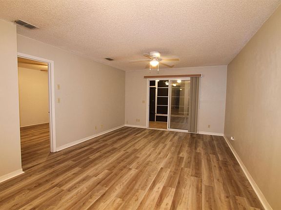 2nd image of 1309 Cheney Hwy Unit I