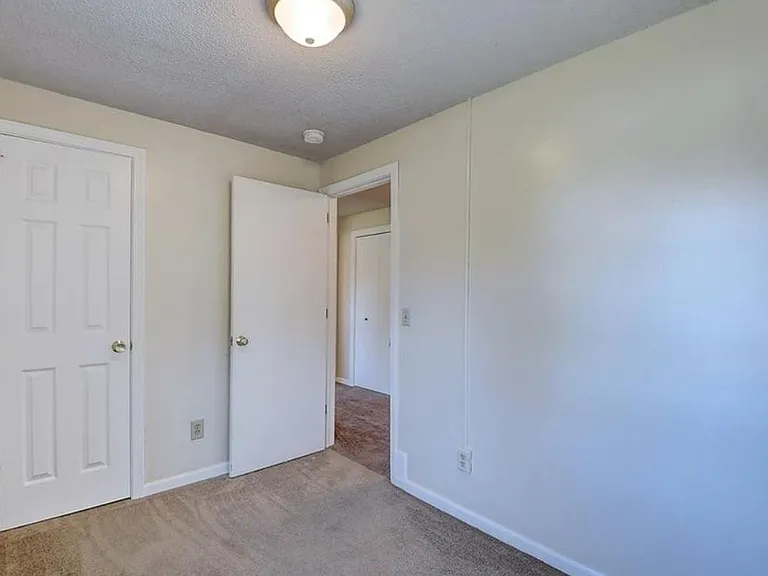21 Westerly St — Photo 13