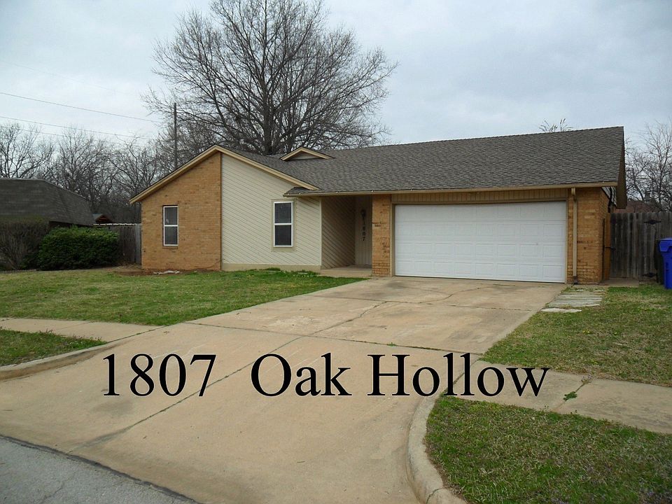 1st image of 1807 Oakhollow Dr