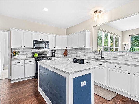 2nd image of 275 Hampton Rd