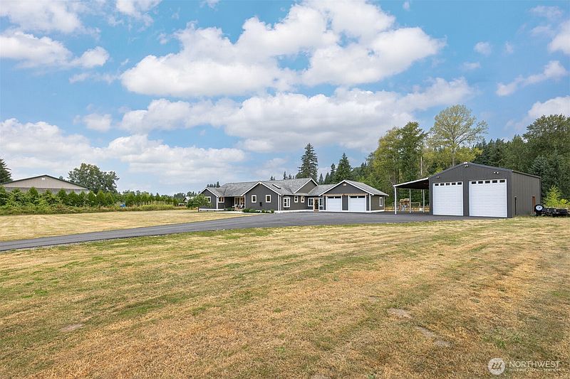 2nd image of 1188 Dewey Lane