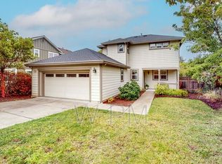 1445 Peterson Ln, Santa Rosa, CA 95403
