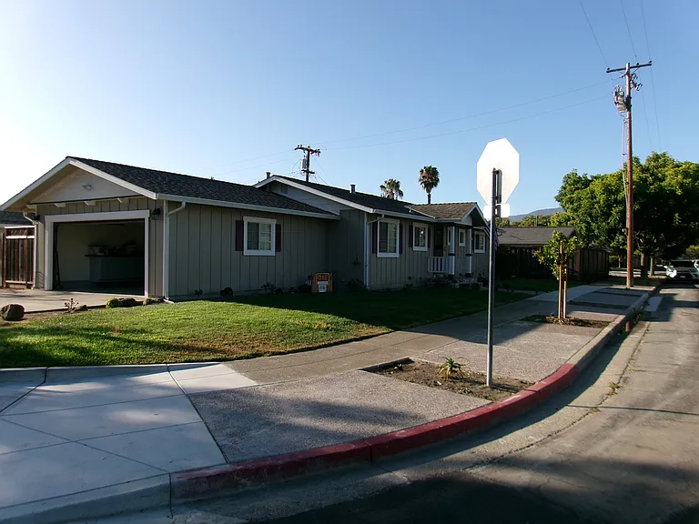 4470 Sally Dr — Photo 3