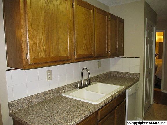4th image of 4910 Seven Pine Cir