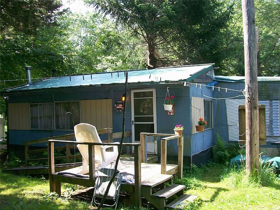 2nd image of 215 Hallville Rd