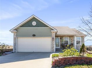 1315 SW Cornwall Rd, Lees Summit, MO 64083