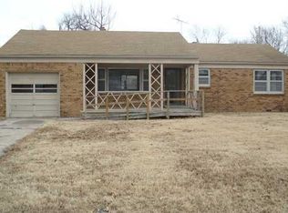 2140 S Ridgewood Dr, Wichita, KS 67218