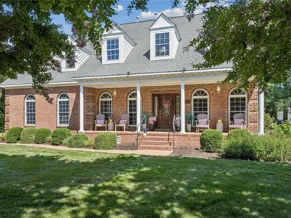 100 Pintail Pl, Yorktown, VA 23692