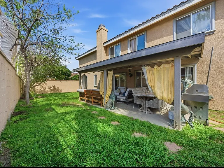 25961 Eshelman Ave — Photo 4
