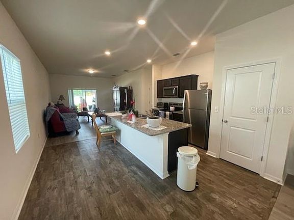 4th image of 3109 Nova Scotia Way