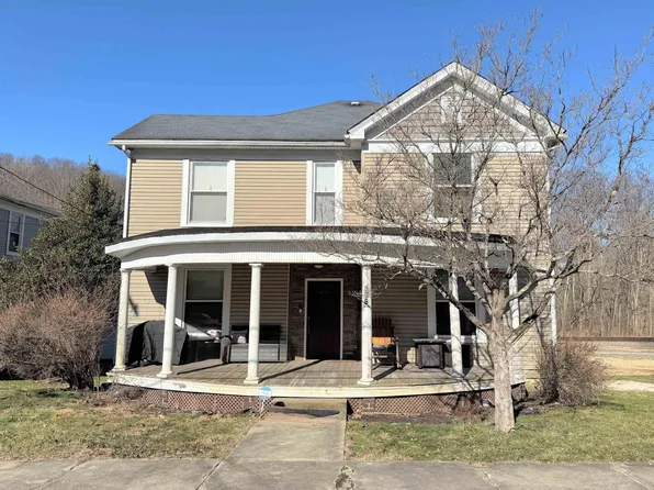 926 W Main St, Grafton, WV 26354