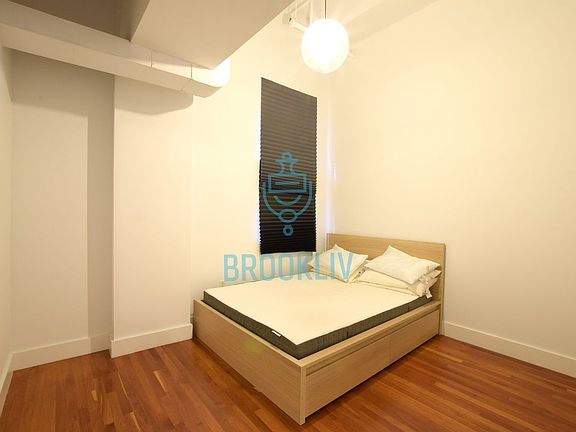 5th image of 180 Bainbridge St APT 207
