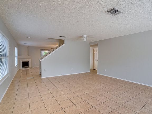 3rd image of 7903 Bramble Bush Dr
