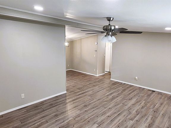4th image of 7702 E Holmes Ave