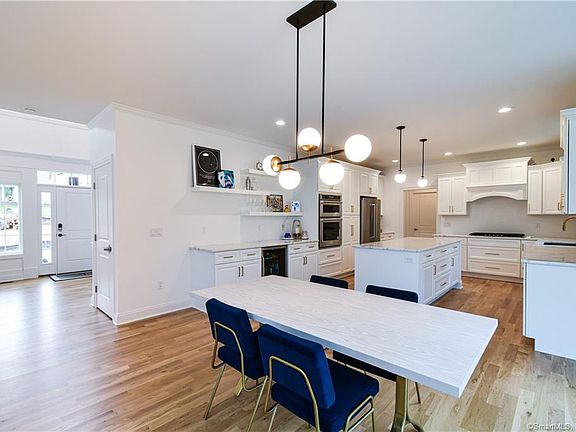 5th image of 30 Luisa Ct