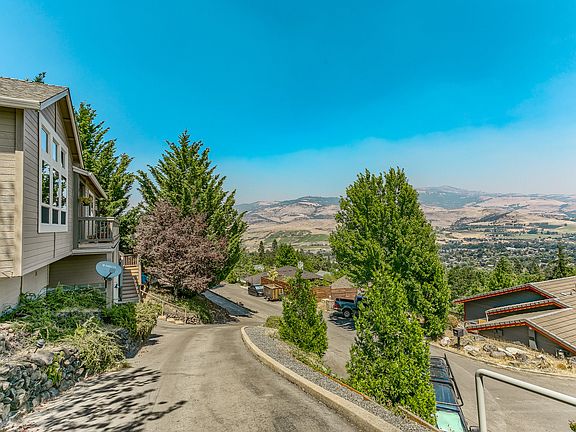 5th image of 545 Dogwood Way