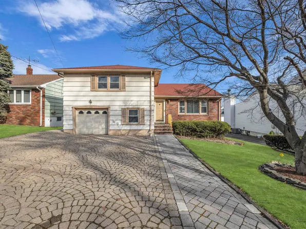 838 Joralemon St, Belleville, NJ 07109