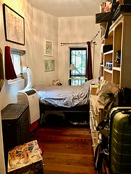 Rented by R New York