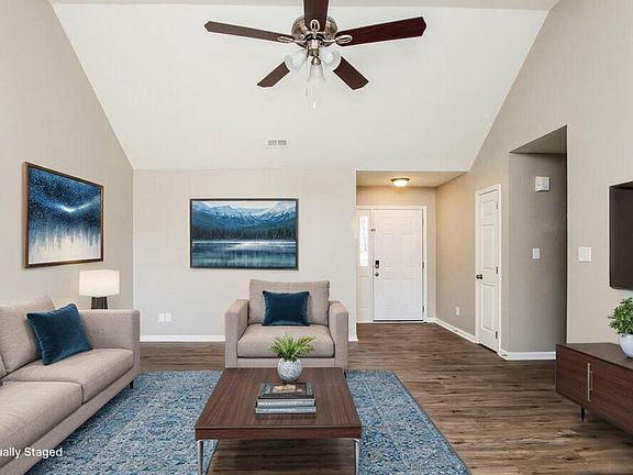 4th image of 505 Lisa Carol Dr