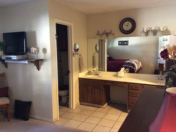 5th image of 3782 Crossroads Dr