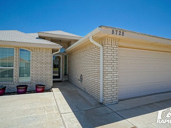 3rd image of 8728 Rainbow Dr