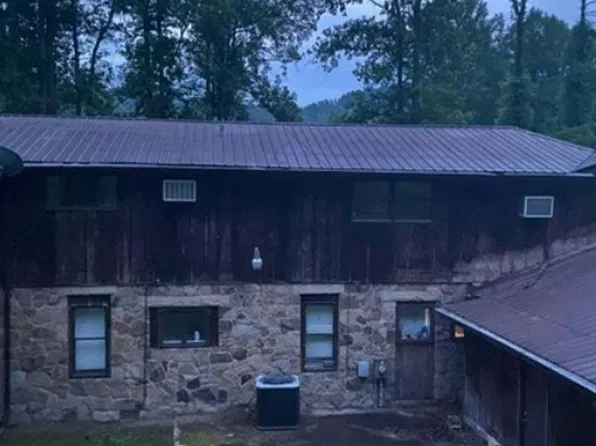 34 Morgan Dr, Emmalena, KY 41740