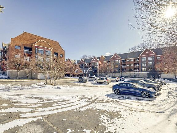 2nd image of 500 County Road B Rd W #202