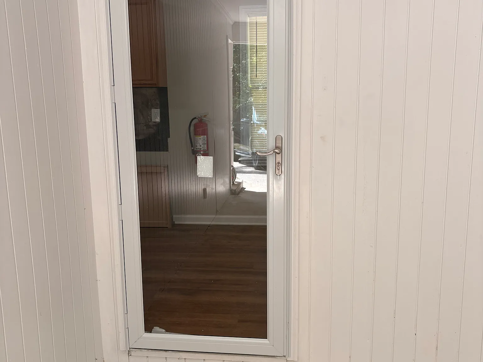 3 bed, 1390 sqft, $1,900 — Photo 2