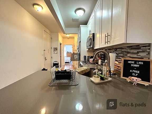 4th image of 1482 De Kalb Ave #2L