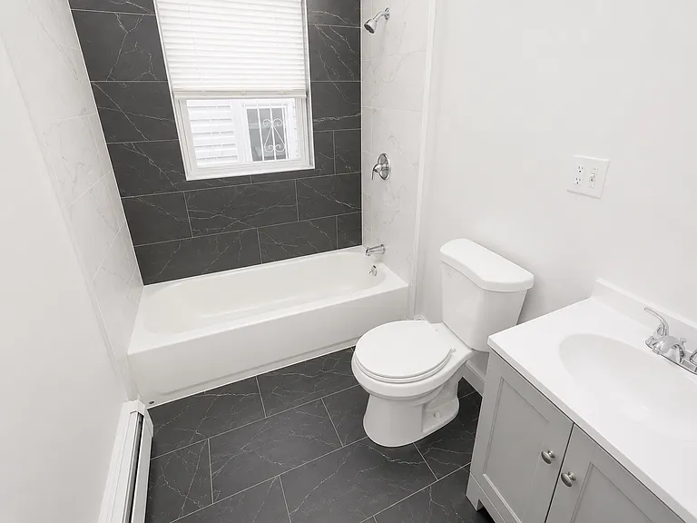 272 S 11th St #1 — Photo 1
