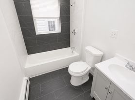 272 S 11th St