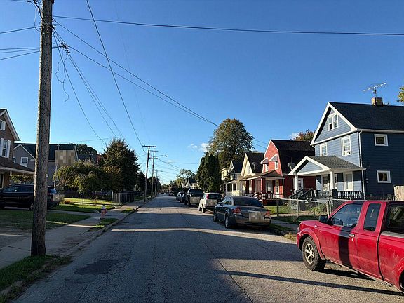 5th image of 2145 W 104th St
