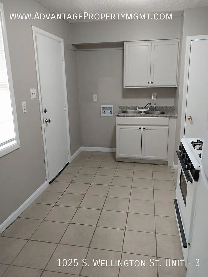 Charming 2 bedroom 1 bathroom Apartment — Photo 3
