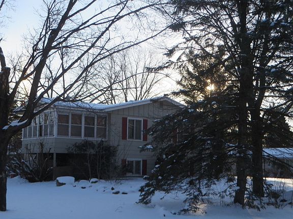 3rd image of 940 Brenda Lee Dr