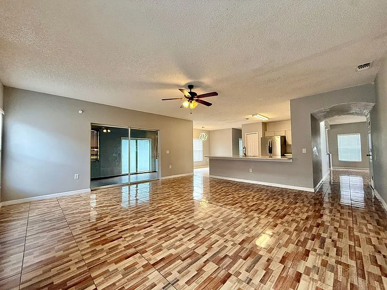 677 Elbridge Dr — Photo 14