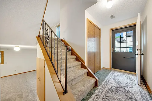8705 N Maplebrook Cir Photo 1