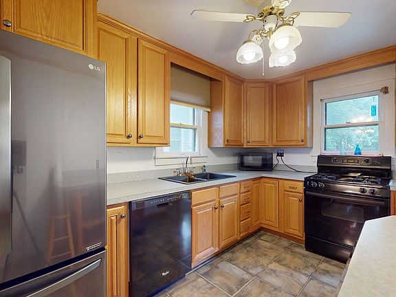 5th image of 322 Nordica Ave