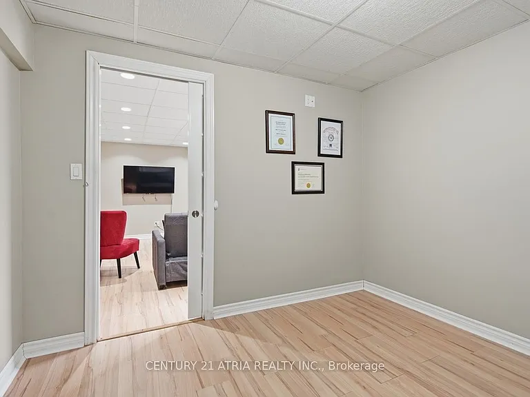 806 Marigold St — Photo 28