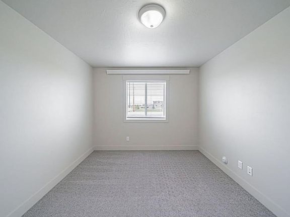 4th image of 6175 N Silver Fox Rd #3