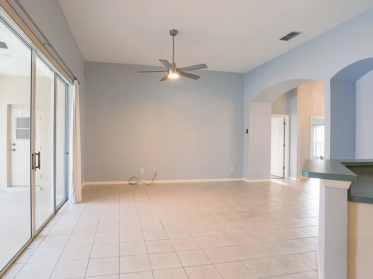 3116 Floral Way E — Photo 13