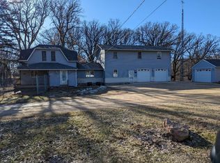 105 NW 5th St, Adams, MN 55909