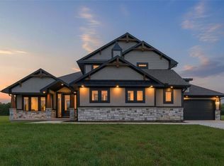 13507 Woodland Ranch Dr, Lone Jack, MO 64086