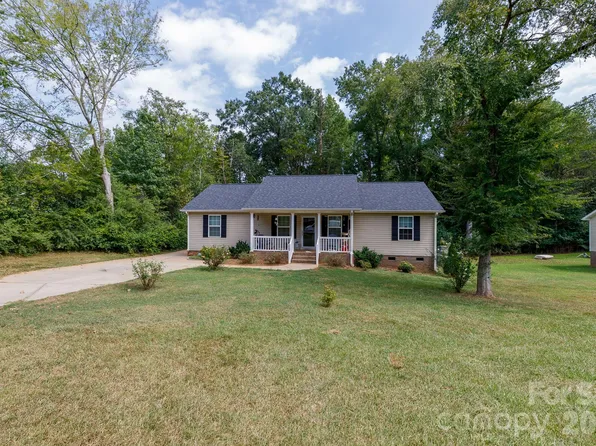 2246 Pacer Rd, Lancaster, SC 29720